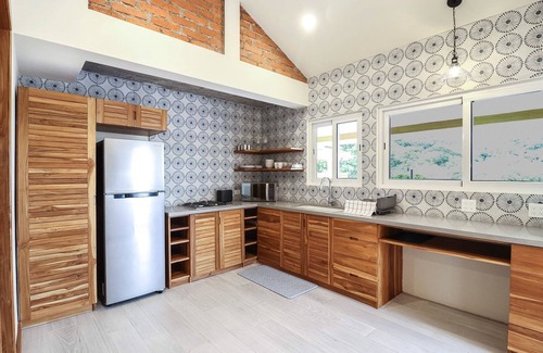 San Juan del Sur House | Brand New, Custom Home with Pool & Incredible Views - 3 minute walk to beach!