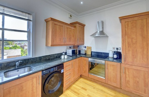 Leamington Spa Apartment | Brand new bright & spacious apartment with views over Leamington Spa