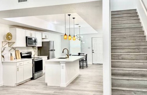 Highland Park House | Brand new home 6 min downtown