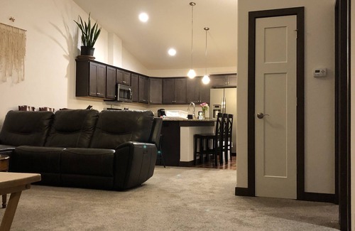 Cedar Rapids - Iowa City House | Brand new house and new location for your trip
