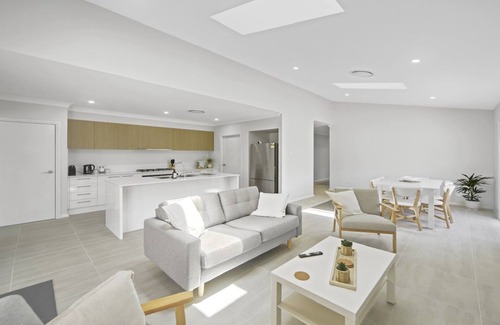 Sussex Inlet House | Brand New house in a Tranquil Golf Course Retreat