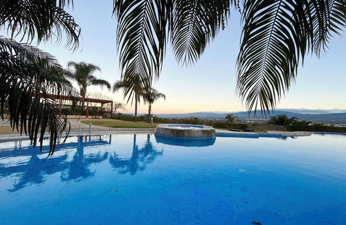 Santa Ana Apartment | Brand New lake view Penthouse with A/C, pool, gym, tennis in common area