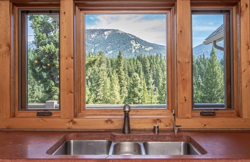 Antler Ridge House | BRAND NEW LISTING! Gorgeous Private Big Sky Cabin!
