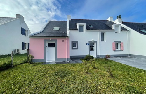 Le Palais House | Brand new luxury house near the quiet port