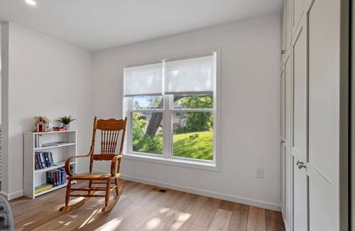 Lexington House | Brand New Modern 3bd 2bth 5 homes from beach!
