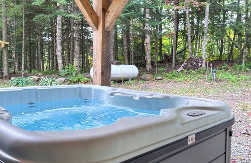 North Troy House | Brand New, Private Home w/Nordic Hot Tub- Just 1/2 mile to Jay Peak Resort