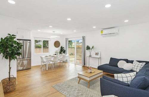 Riverview West House | Brand New Remodeled 4 Bedroom House by Disneyland