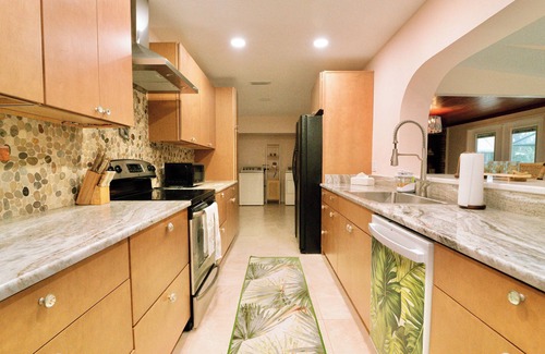 Crystal Shores House | BRAND NEW! Waterfront Home With Pool, Hot Tub and Canal Access in Crystal River