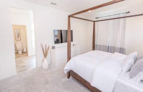 Spring Valley House | BRAND NEWLY BUILT HOME. Built completed in December 2022. Come and experience.