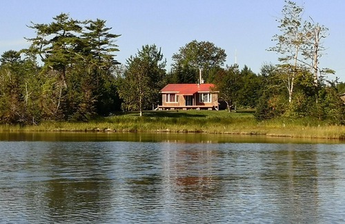 Cape Breton Island Cottage | Bras d'Or lake seclusion - Cottage on the coves