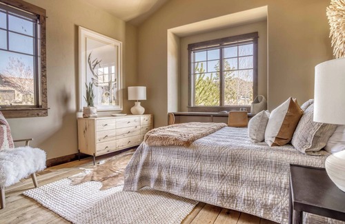 Powell Butte House | Brasada Ranch Luxury Rental, City Home , Amazing Views, Private Hot Tub