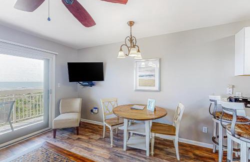 North Forest Beach Apartment | Breakers 237