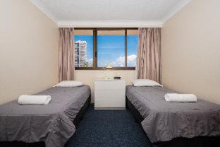 Surfers Paradise Apartment | Breakers North Absolute Beachfront Apartments - Official
