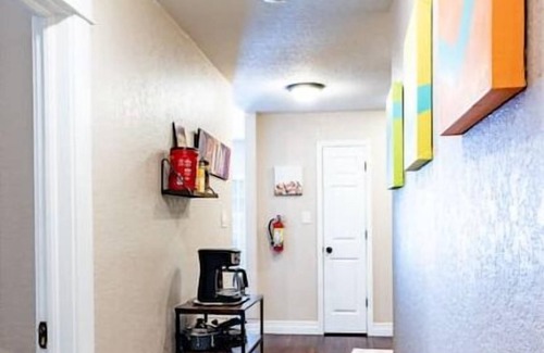 Hyde Park Apartment | Breakfast Club - U of Tampa Flat in N Hyde Park
