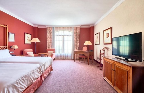 Cebreros Hotel | Breathe Nature's Calm in a Scenic Room Just Minutes from Ávila