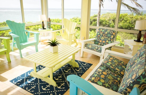 Tarpum Bay House | Breathtaking 7 Bedroom Beachfront Home with 2 bedroom cottage