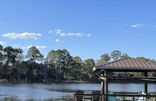 Citrus Park Cottage | Breathtaking Lake View Cottage