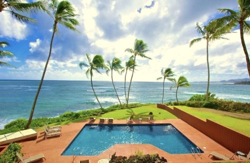 Wailua House Lots Condo | Breathtaking Sunrise View Oasis 3 Bedroom Sleeps 6, Oceanfront Luxury, Pool & AC