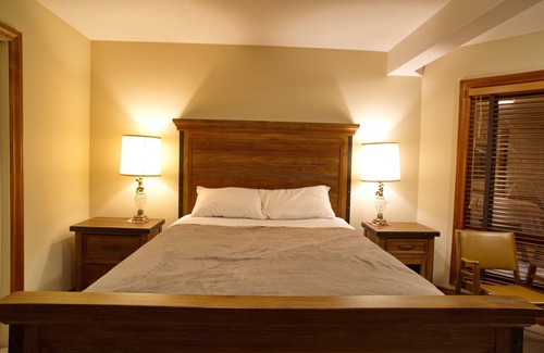 West Kelowna Estates Bed & Breakfast | Breathtaking view and privacy just for you and the one you love