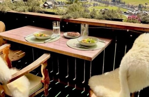 Saanen Apartment | Breathtaking View Cozy Chalet