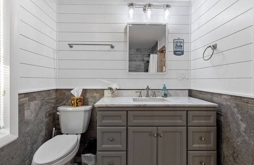 Hadley House | Breathtaking Water Front Views!