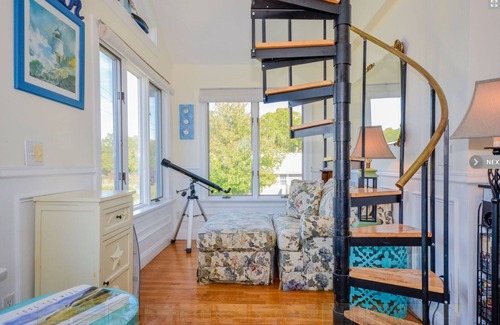 Marion Center House | Breathtaking waterfront sunsets, 100% privacy and seclusion, kayak and swim