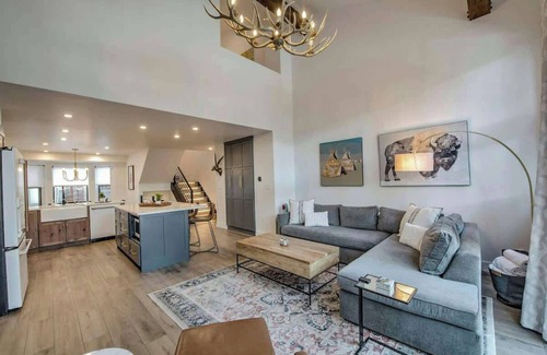 Breckenridge Ski Chalet | Breck Haven Luxury Townhome & Private Spa