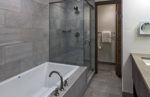 Peak 8 Resort | Breckenridge Peak 8 1BR - Luxury resort ski in/Ski out