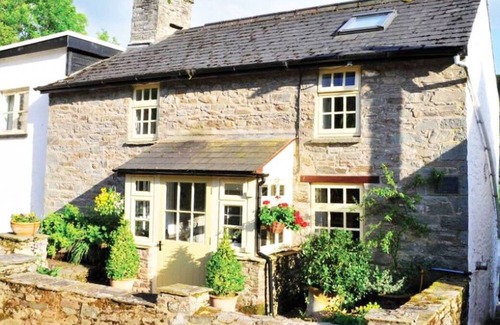 Brecon House | Brecon Mill in the beautiful Brecon