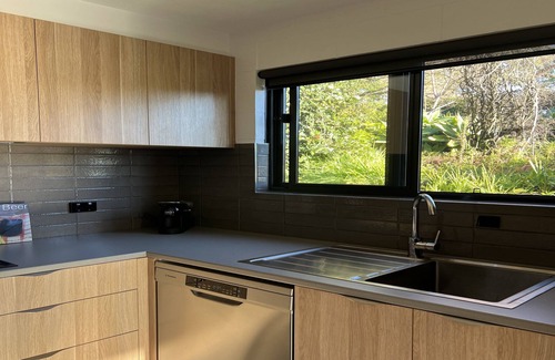 Pambula Beach Cabin | Breeze Inn - Ground floor Pambula Beach
