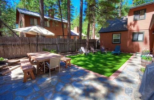 Bijou Pines House | Breezy Pines Cabin - Adorable Cabin!
