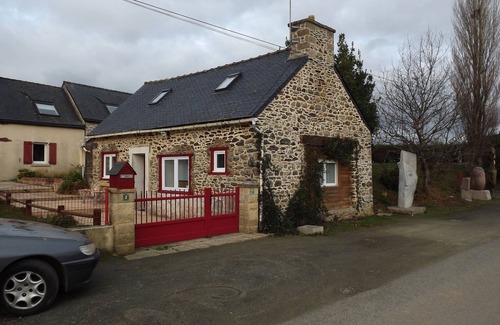 Ploezal House | Breton house 2 bedrooms bathroom/living room/kitchen