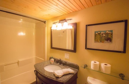 Glenwood Springs Apartment | Brettelberg Slopeside Condos A8