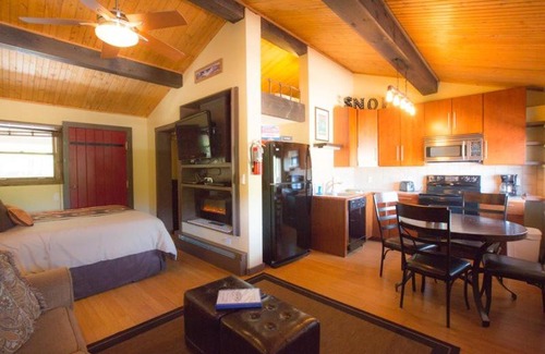 Glenwood Springs Apartment | Brettelberg Slopeside Condos A8