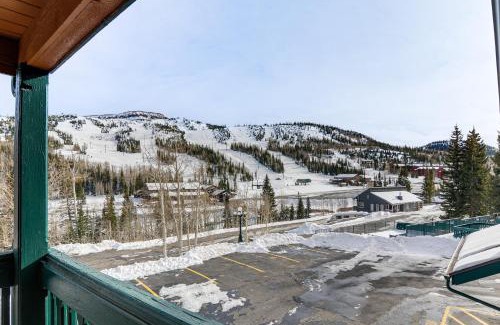 Brian Head Apartment | Brian Head Condo Walk to Giant Steps Ski Lifts!
