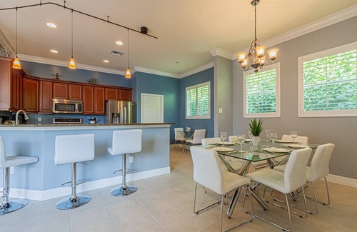 Central Naples House | Briarwood home w/heated pool/spa-outdoor kitchen-retractable awning-private lake view