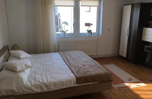Cristian Apartment | BRICK AIRPORT