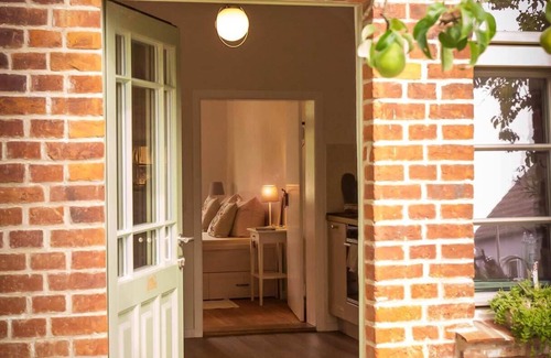 Wokuhl-Dabelow House | Brick house summer love