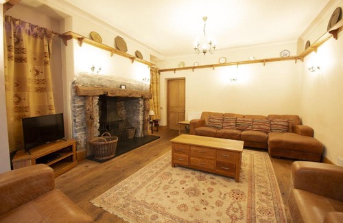 Coniston House | Bridge Cottages, Bridge House & Bridge Suite, Sleeps 12