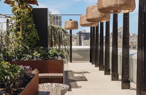 Tenderloin House | Bridge to Serenity, Stylish Urban Oasis 4 Cozy Units, Pet-Friendly!