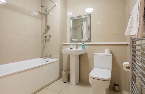 Cambridge City Centre Apartment | Bridge View Apartment