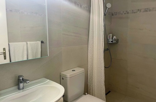 La Tour-de-Peilz Apartment | Bright 2.5-room apartment on the Riviera, terrace and garden