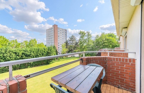 Lambersart Apartment | Bright 2-bedroom apartment w/balcony and parking.