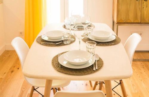 Lisbon Old Town Hotel | Bright 2 Bedroom Apartment with parking in Lisbon
