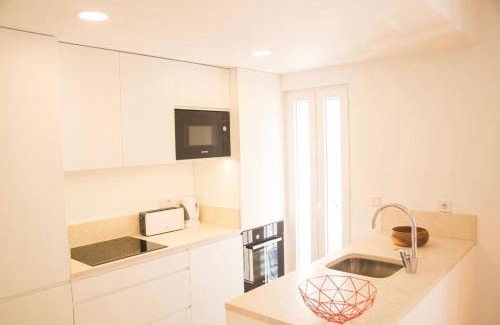 Lisbon Old Town Hotel | Bright 2 Bedroom Apartment with parking in Lisbon