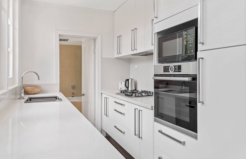 Fitzroy North House | Bright 3-Bed Home Near Melbourne’s CBD