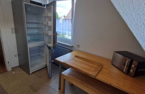 Wolfschlugen Apartment | Bright 3-room apartment/near trade fair and Stuttgart airport, central & green
