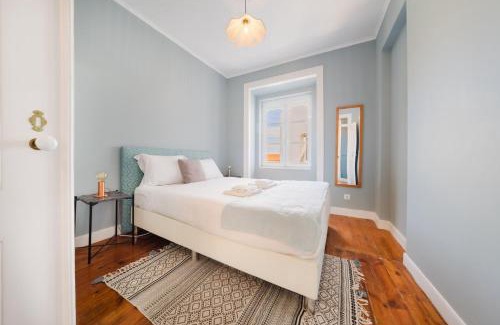 Alfama Apartment | Bright 3BR Steps from National Pantheon | By Airnest