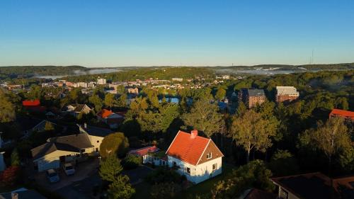 Molnlycke House | Bright 4BR Hilltop Villa Close to Gothenburg City
