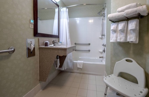 Greensboro Hotel | Bright, All-Suite Stay in Greensboro—Breakfast, Pool, Gym, Near Coliseum